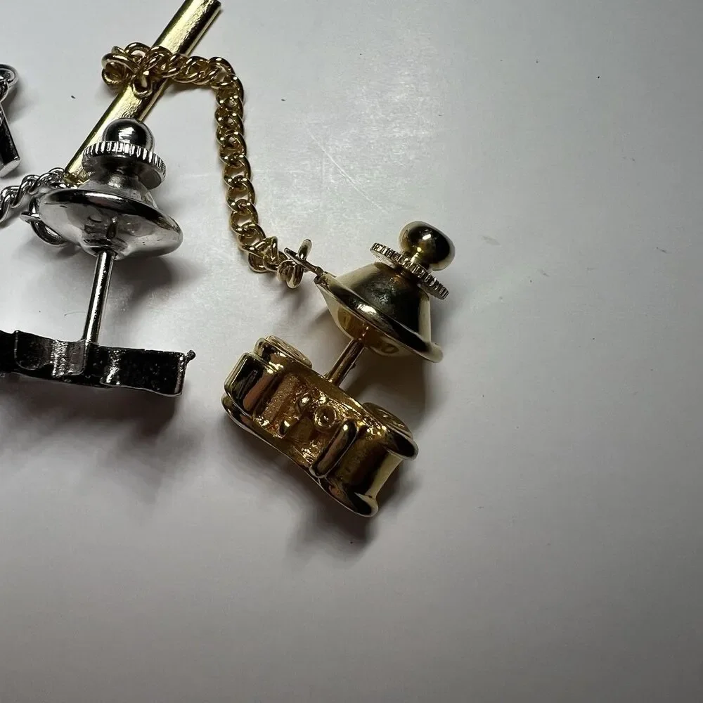 Vintage Mens Tie Tack Lot 4pc Sarah Coventry 1964 Train Car FMCS Franklin Mint